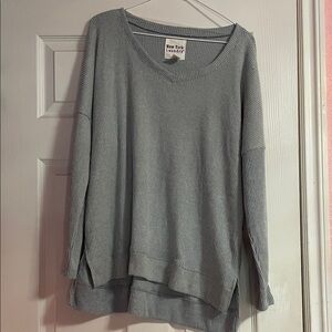 New York Laundry Women's Soft Gray Crew Neck Sweater